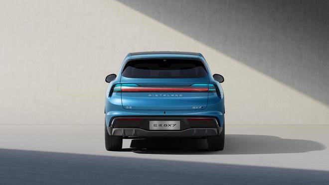 启境GX7全球首秀:阔五座SUV 20秒一键自动成床