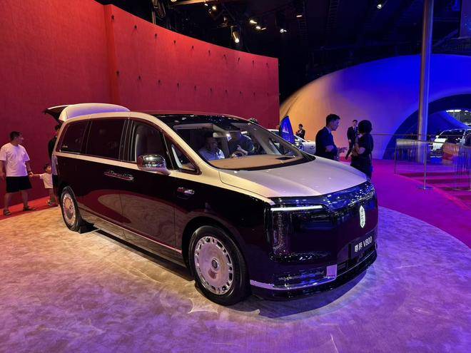 旗舰豪华MPV新高度 尊界V800亮相2026成都车展