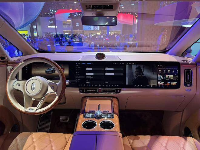 旗舰豪华MPV新高度 尊界V800亮相2026成都车展